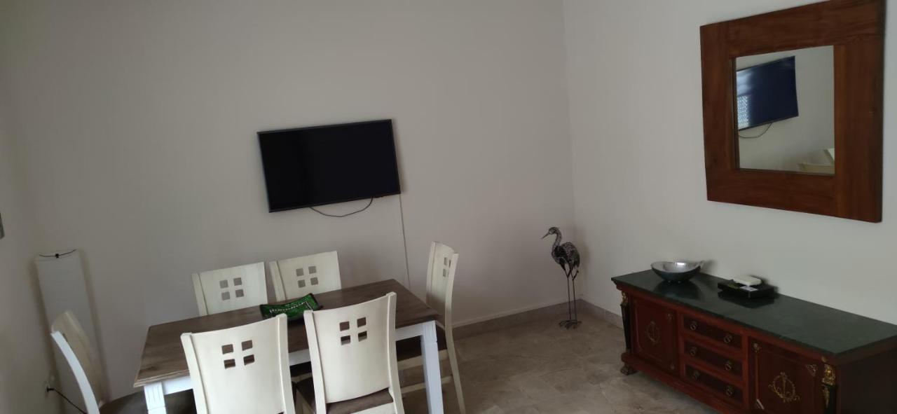 Triana Pura Esencia Apartment Севиля Екстериор снимка