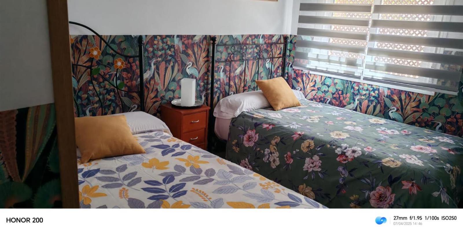 Triana Pura Esencia Apartment Севиля Екстериор снимка